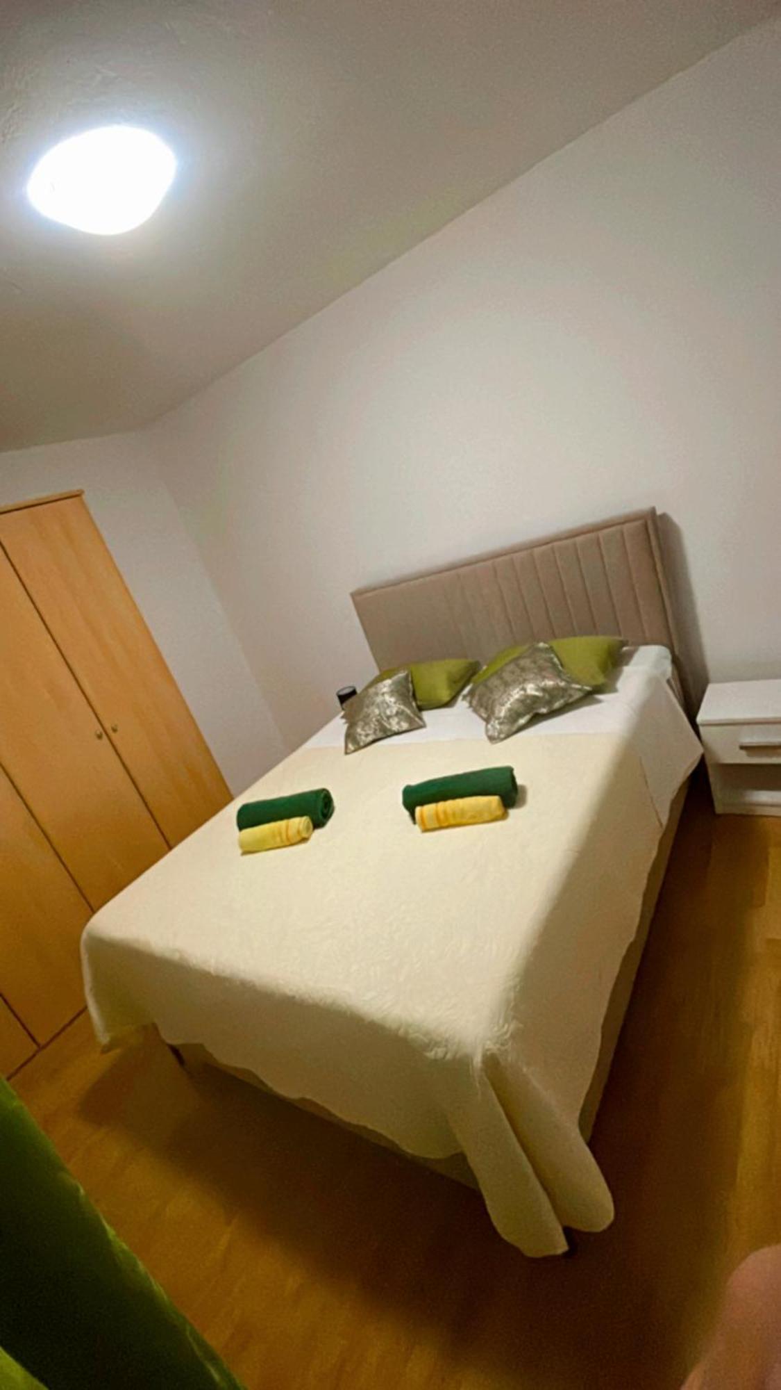 Apartments Angela Biograd Na Moru Luaran gambar