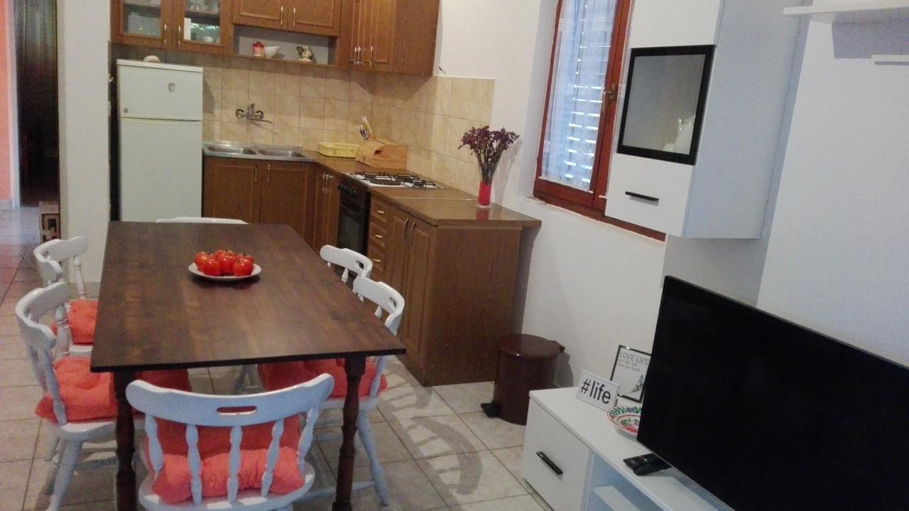 Apartments Angela Biograd Na Moru Luaran gambar